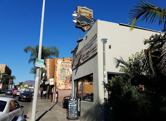 california/hollywood/hollywood-hills/restaurant/running-goose
