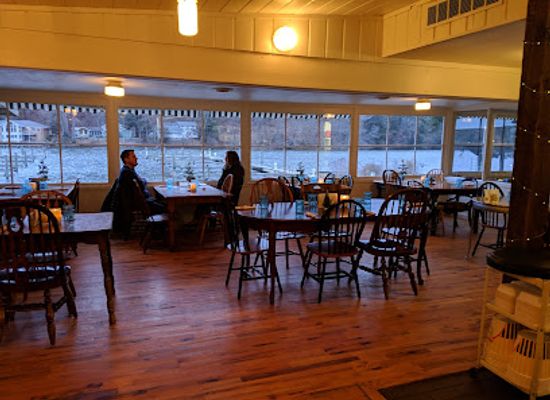 michigan/saugatuck/restaurant/the-southerner