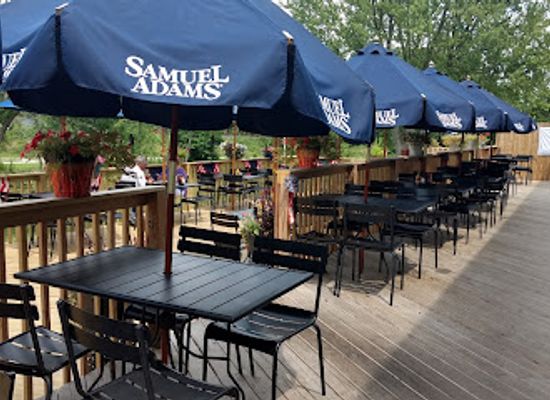 illinois/quad-cities/restaurant/treehouse-pub-eatery
