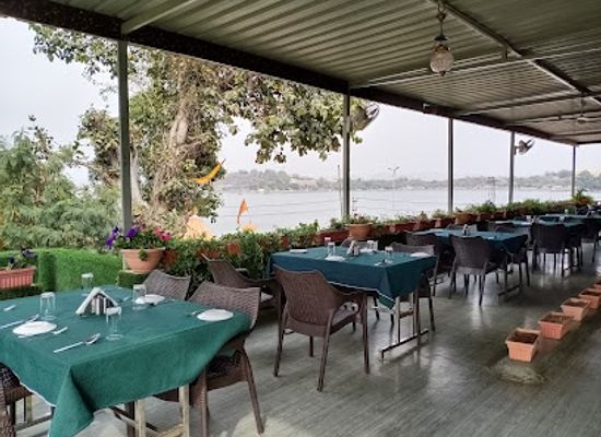 india/rajasthan/restaurant/jhumar-restaurant