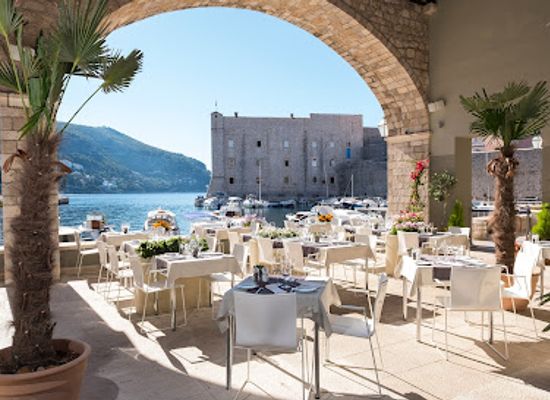 croatia/dubrovnik/restaurant/gradska-kavana-arsenal-restaurant