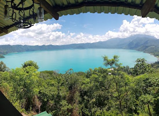 el-salvador/lake-coatepeque/restaurant/tekunal-lago-de-coatepeque