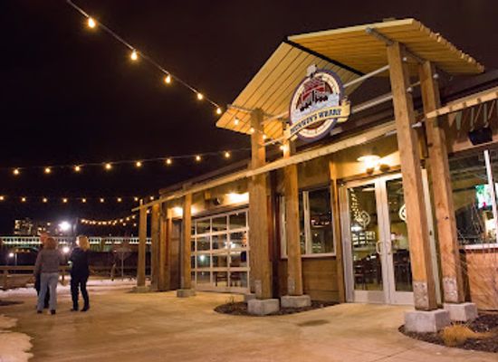 ohio/great-black-swamp/restaurant/merwin-s-wharf