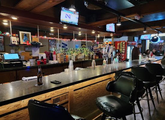 iowa/waterloo/restaurant/damon-s-sports-bar-grill