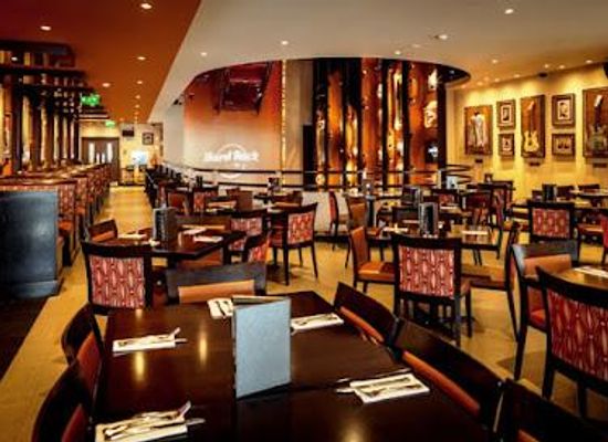 portugal/lisbon/restaurant/hard-rock-cafe-lisboa