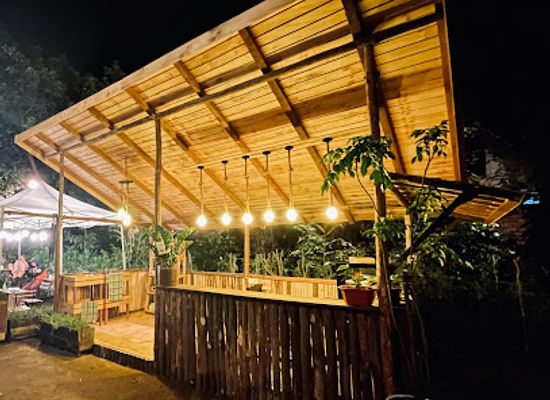 myanmar-burma/pyin-oo-lwin/restaurant/108-outdoor-food-space