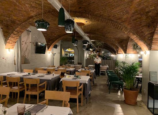 croatia/zagreb/restaurant/vinodol