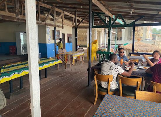 sierra-leone/western-area-rural-district/restaurant/paul-s-beach-bar-restaurant