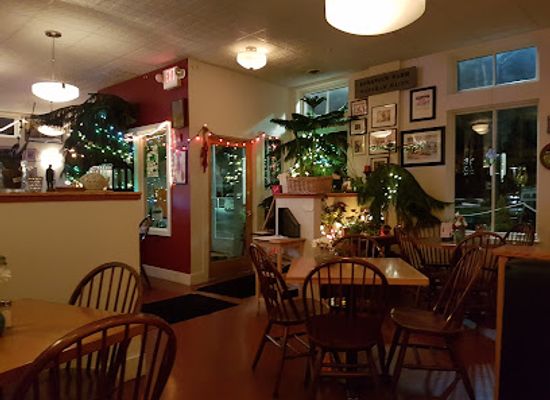 maine/brunswick/restaurant/scarlet-begonias