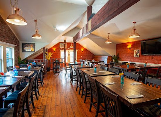 new-jersey/skylands-region/restaurant/the-roasted-breadfruit-smokehouse-and-grill
