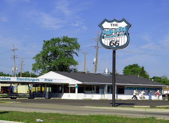 illinois/illinois-river-valley/restaurant/polk-a-dot-drive-in