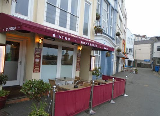 guernsey/st-saviour/restaurant/village-east