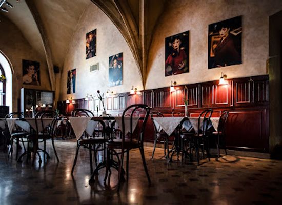poland/lesser-poland/restaurant/szara-resto-bar