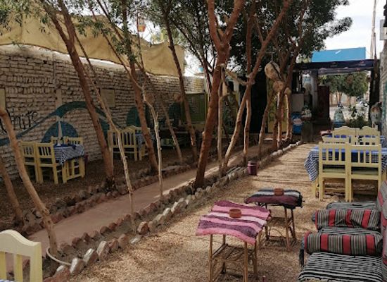egypt/luxor/karnak/restaurant/white-coffee-restaraunt