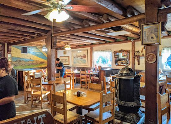 new-mexico/sangre-de-cristo-mountains/restaurant/michael-s-kitchen-restaurant-bakery