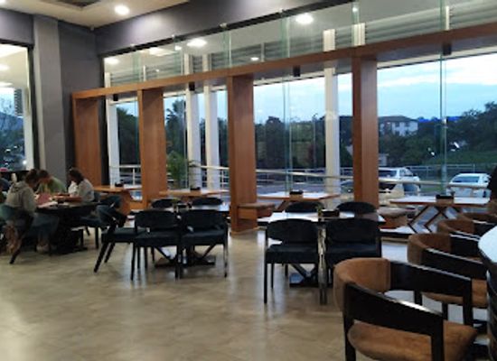 zambia/luapula-province/restaurant/indish-fusion-foods-cocktails