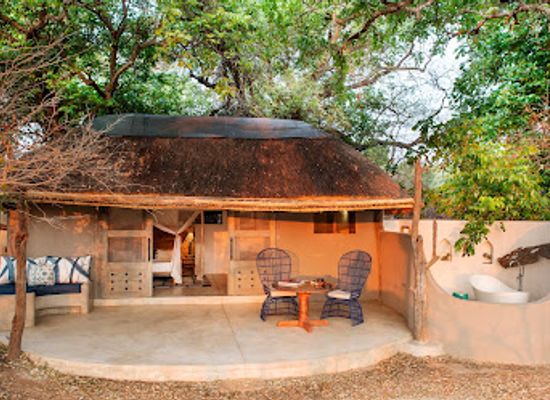 zambia/south-luangwa-national-park/restaurant/shenton-safaris-kaingo-camp