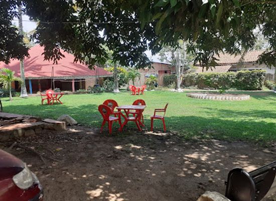 burundi/eastern-plateau/restaurant/petit-bassam