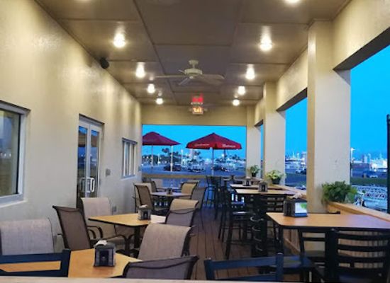 florida/cape-canaveral/restaurant/water-s-edge-cafe
