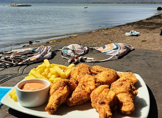 nicaragua/ometepe-island/restaurant/playa-mangos-kayaks-restaurant