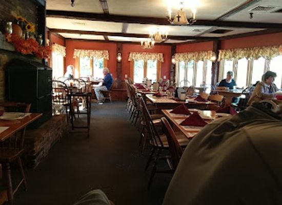 massachusetts/hampshire-county/restaurant/the-1761-old-mill