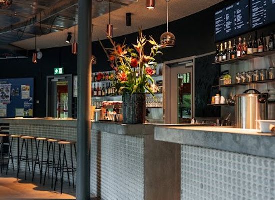 switzerland/zurich/restaurant/brot-bistro-bar-restaurant-backeranlage