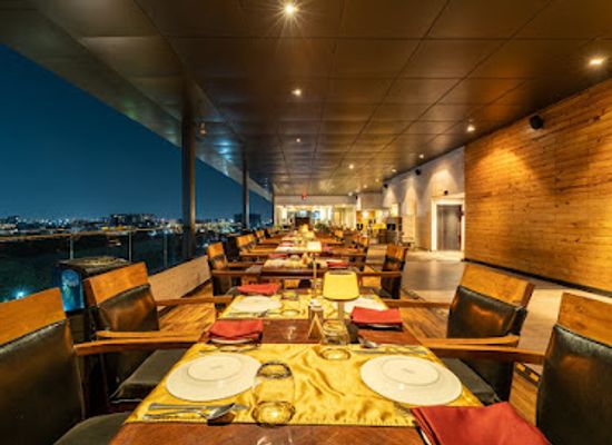 india/chhattisgarh/restaurant/horizon-the-rooftop-restaurant-sayaji-hotel-raipur