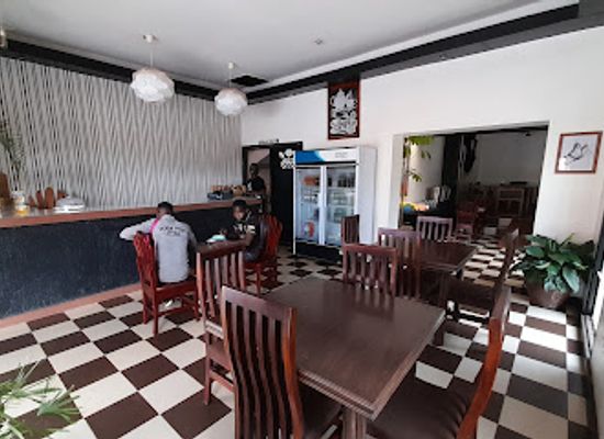uganda/jinja/restaurant/black-thai-restaurant