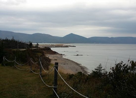 canada/cape-breton-highlands-national-park/restaurant/angies-family-restaurant-pizza