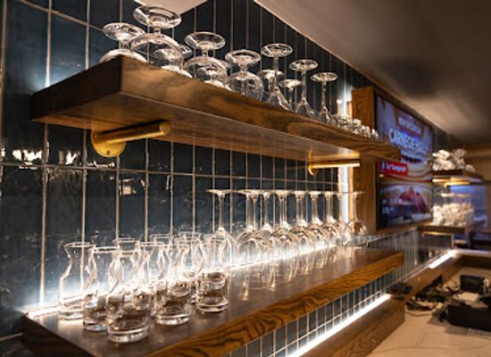 virginia/roanoke/restaurant/six-and-sky-rooftop-grille
