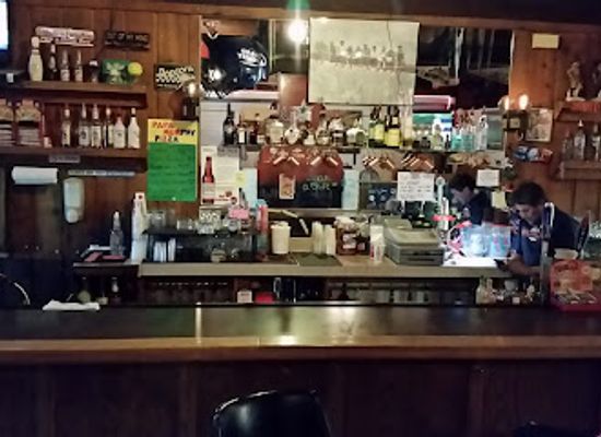 wyoming/green-river/restaurant/red-feather-bar-and-liquor-store