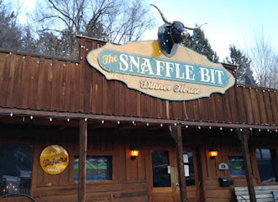 oregon/harney-basin/restaurant/the-snaffle-bit-dinner-house