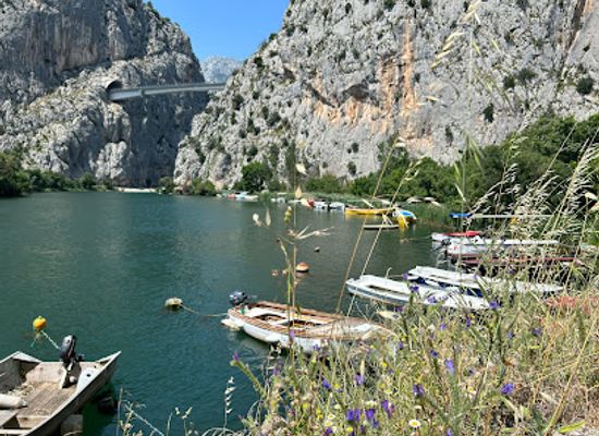 croatia/dalmatia/restaurant/restaurant-sagita