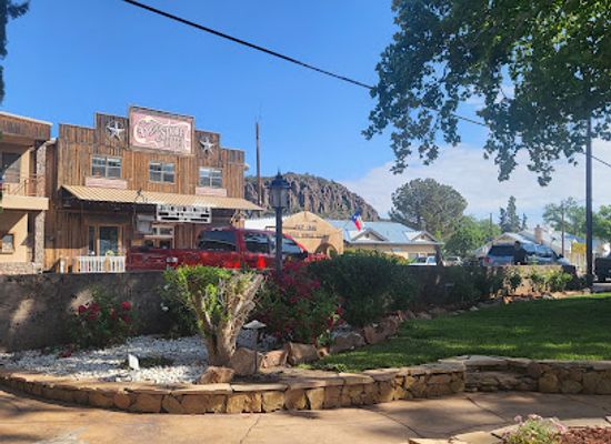 texas/davis-mountains-state-park/restaurant/double-shot-coffee-lounge