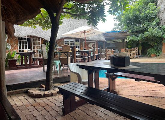 zimbabwe/midlands/restaurant/mozambik-honeybear-greystone-park