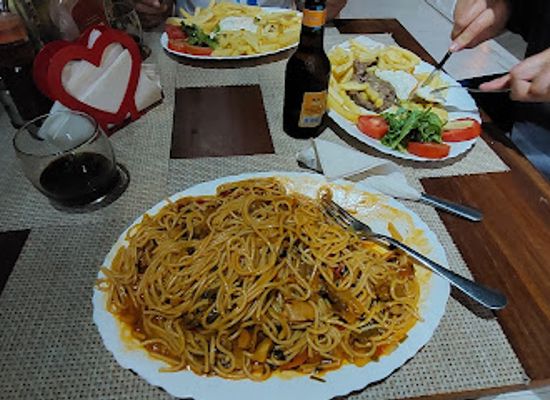 cabo-verde/sao-vicente/restaurant/restaurante-familiar