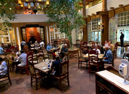 new-mexico/san-juan-basin/restaurant/la-plazuela-at-la-fonda
