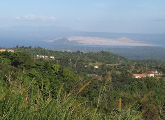 philippines/taal-volcano/restaurant/lamesa-de-taal