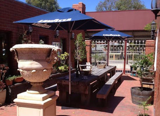 australia/mallee/restaurant/long-paddock-food-store