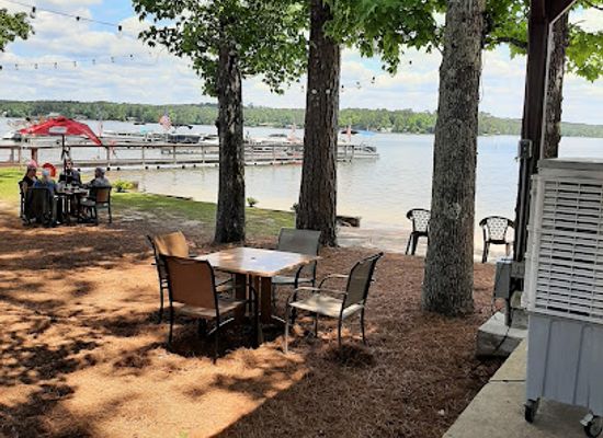 alabama/lake-martin/restaurant/the-landing-at-parker-creek