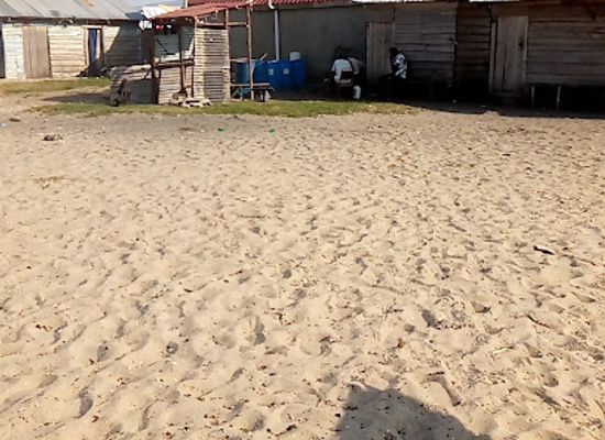 uganda/entebbe/restaurant/hotelir-s-pool