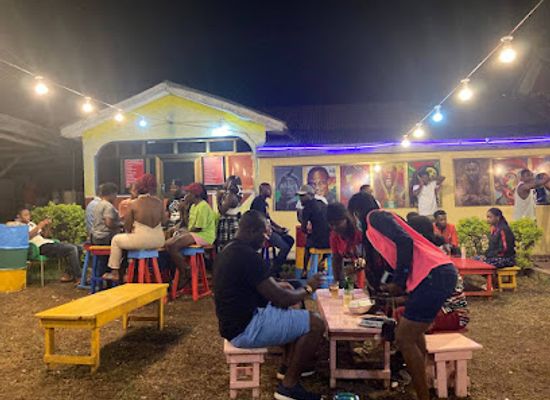 ghana/kintampo/restaurant/elevee-patio-pub-night-club-kintampo