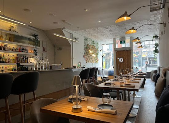 canada/toronto/restaurant/est-restaurant