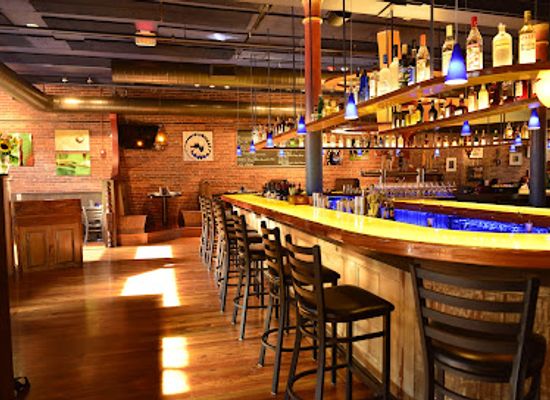 massachusetts/north-shore/restaurant/dire-wolf-tavern