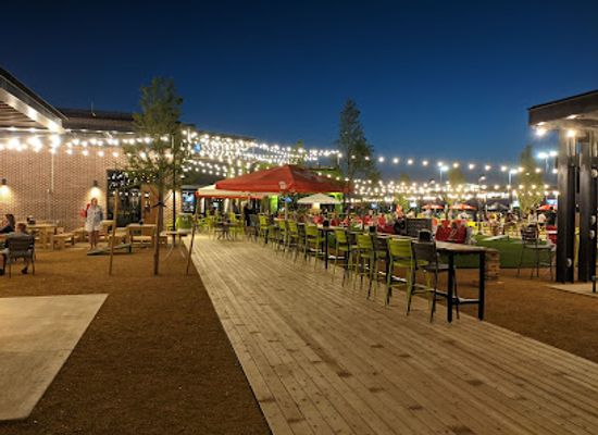 oklahoma/great-plains-country/restaurant/chicken-n-pickle-oklahoma-city