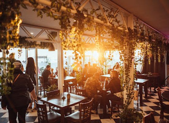 latvia/liepaja/restaurant/red-sun-buffet