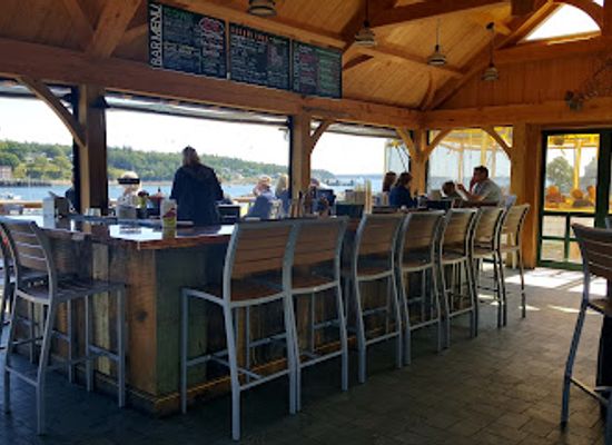 maine/western-maine-mountains/restaurant/thurston-s-lobster-pound