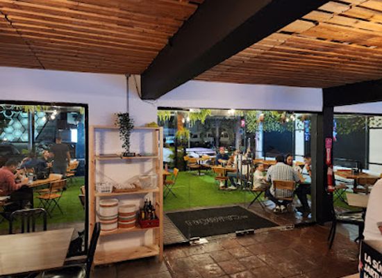 dominican-republic/enriquillo-valley/restaurant/el-camion