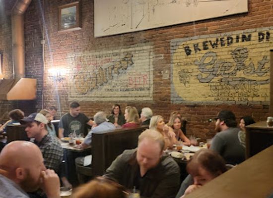 minnesota/winona/restaurant/black-horse-bar-grill