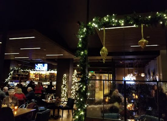 washington/bellevue/downtown-bellevue/restaurant/13-coins-bellevue